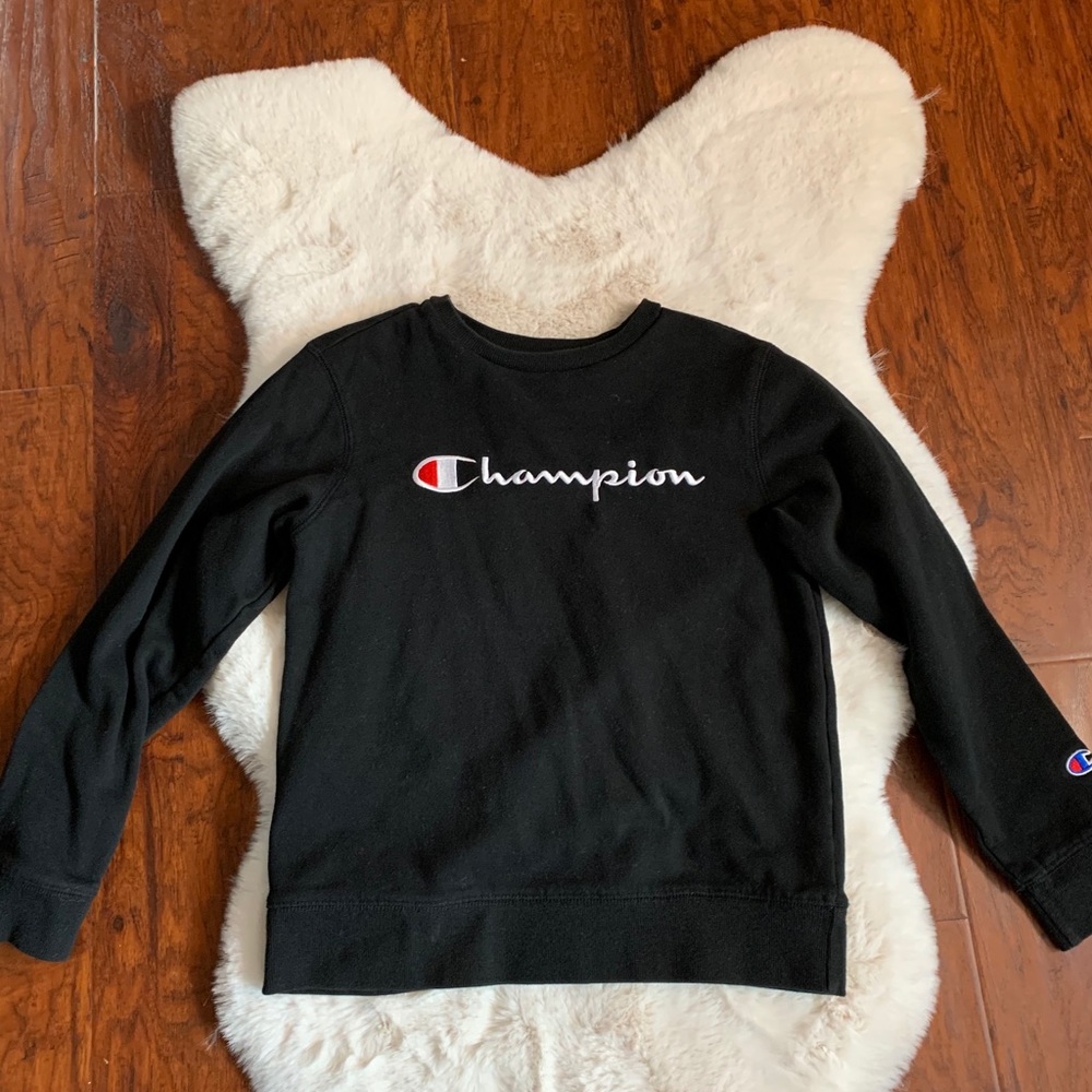 ♦️ 3 for $20.00 Kid’s Champion Sweater. Boy’s